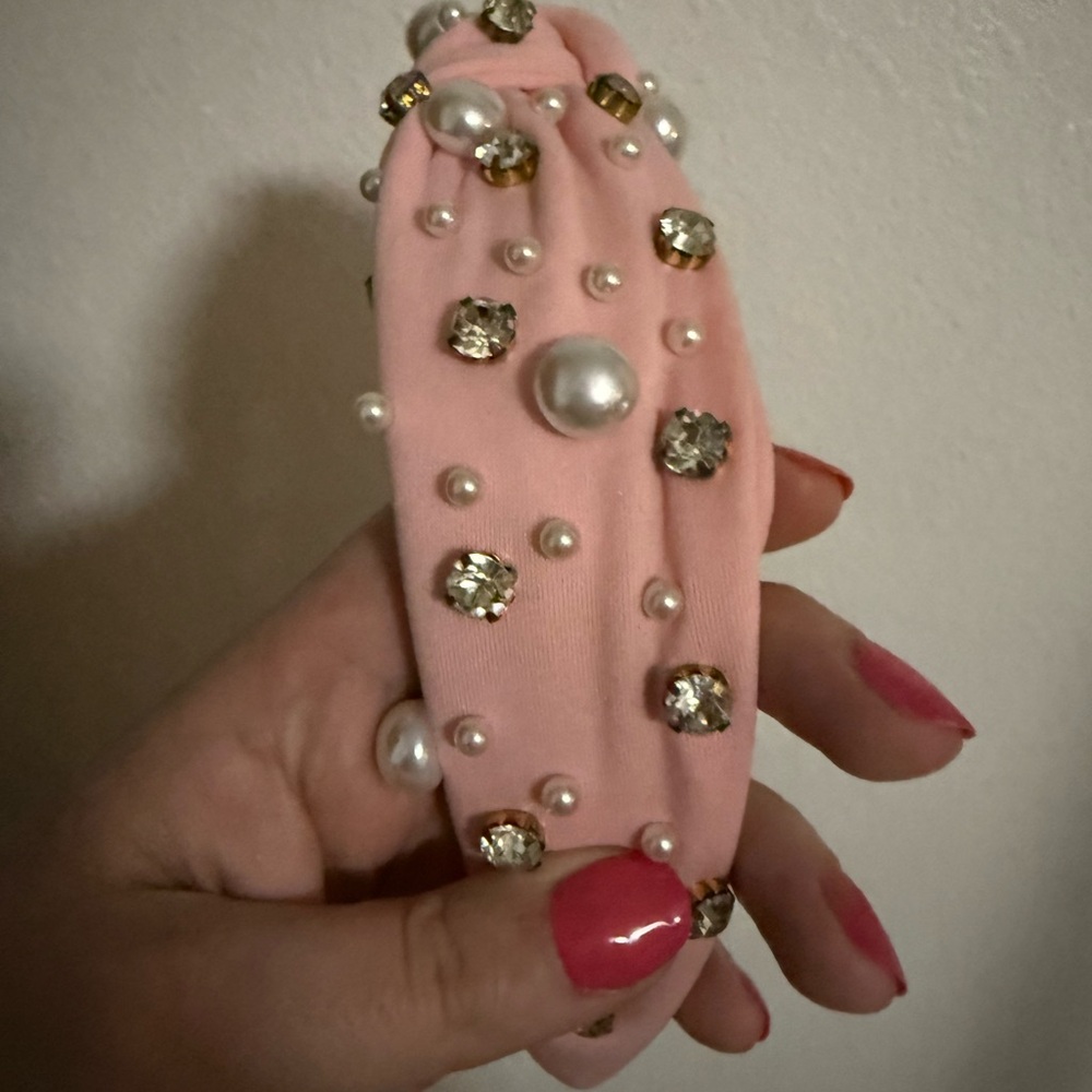 Elegant Pink Pearl Embellished Headband